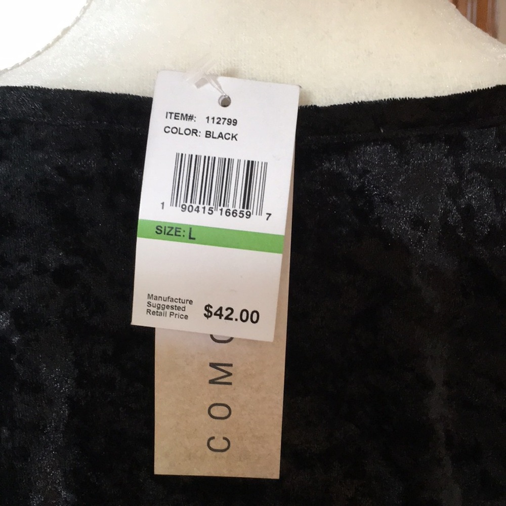 NWT: Black Velvet Keyhole Top - Picture 4 of 4